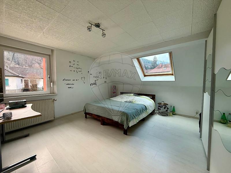 Maison - 172 m² - 8 pièces