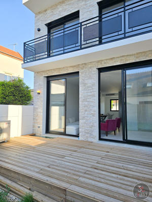 Maison contemporaine - 210 m² - 6 pièces