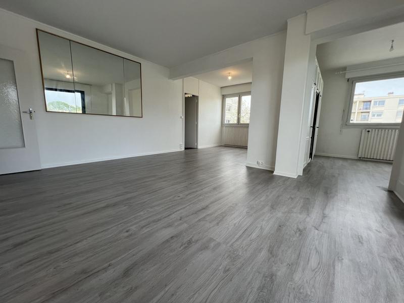 Appartement - 94 m² - 5 pièces