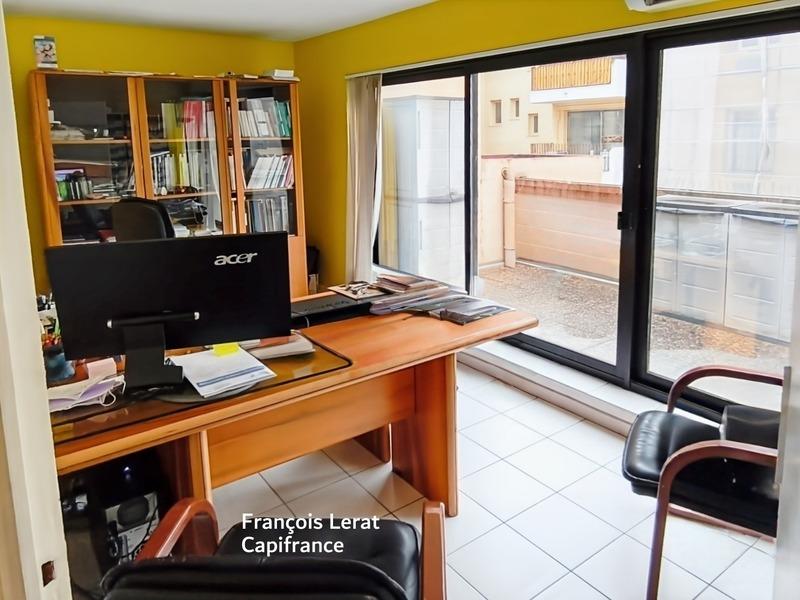 Local d'activité / Entrepôt - 83 m² - 6 pièces