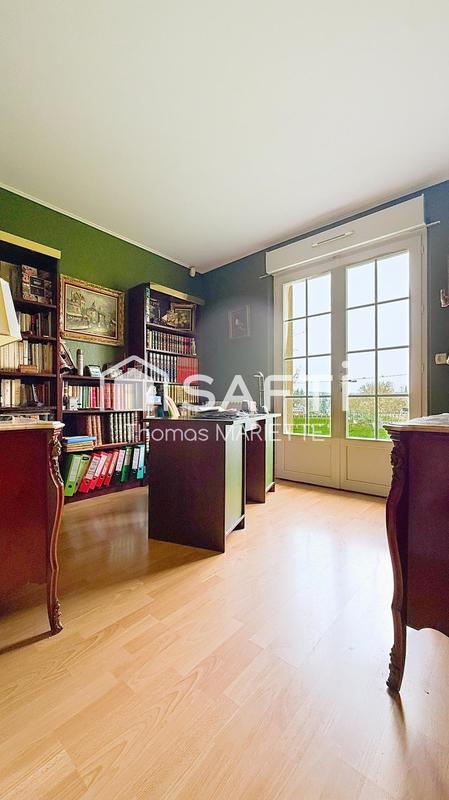 Villa - 255 m² - 9 pièces