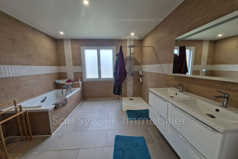 Maison contemporaine - 160 m² - 6 pièces