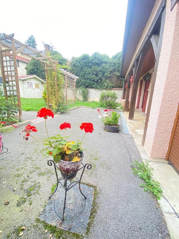 Maison - 139 m² - 6 pièces