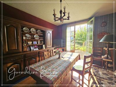 Maison - 95 m² - 4 pièces