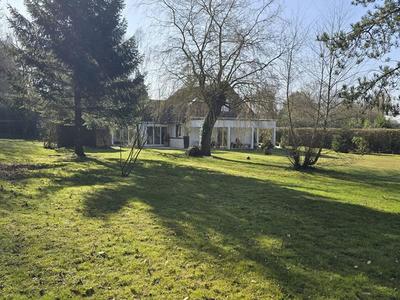 Maison - 144 m² - 8 pièces