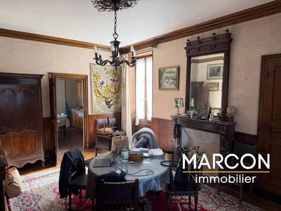 Maison - 177 m² - 7 pièces