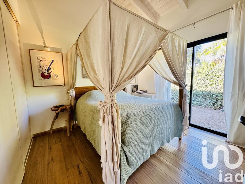 Maison - 243 m² - 5 pièces