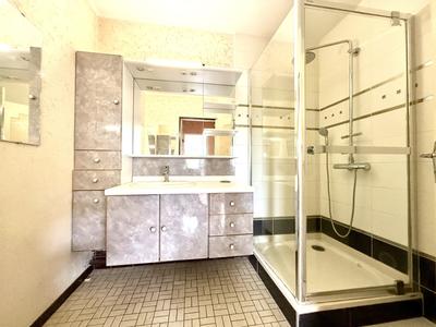 Appartement - 94 m² - 5 pièces