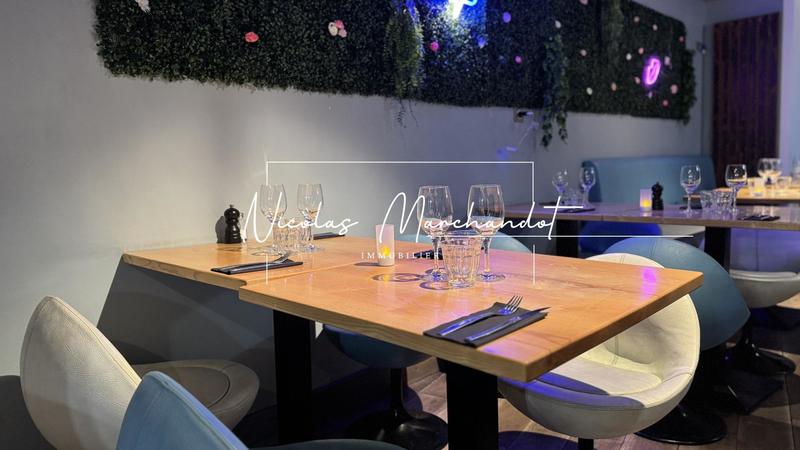 Local commercial - 90 m² - 2 pièces