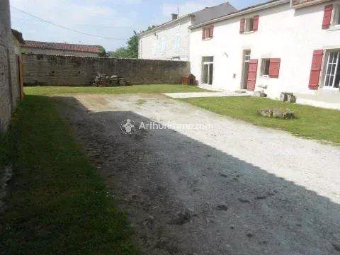 Maison - 217 m² - 7 pièces