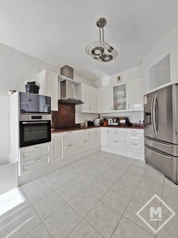 Maison - 478 m² - 8 pièces