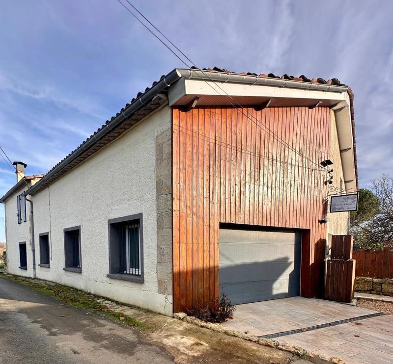 Maison en pierre - 254 m² - 7 pièces