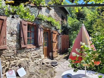 Maison - 96 m² - 6 pièces