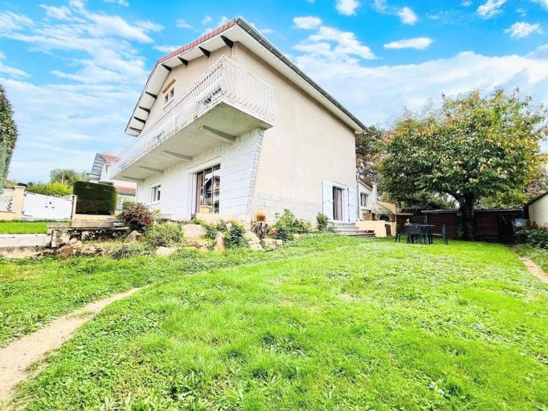 Maison - 140 m² - 5 pièces