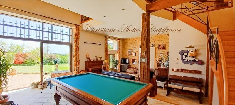 Maison - 202 m² - 6 pièces