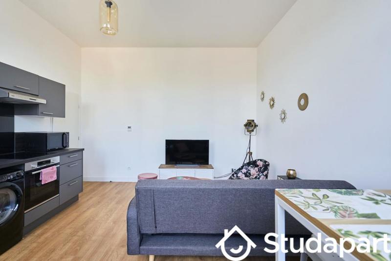 Chambre - 14 m² - 1 pièce