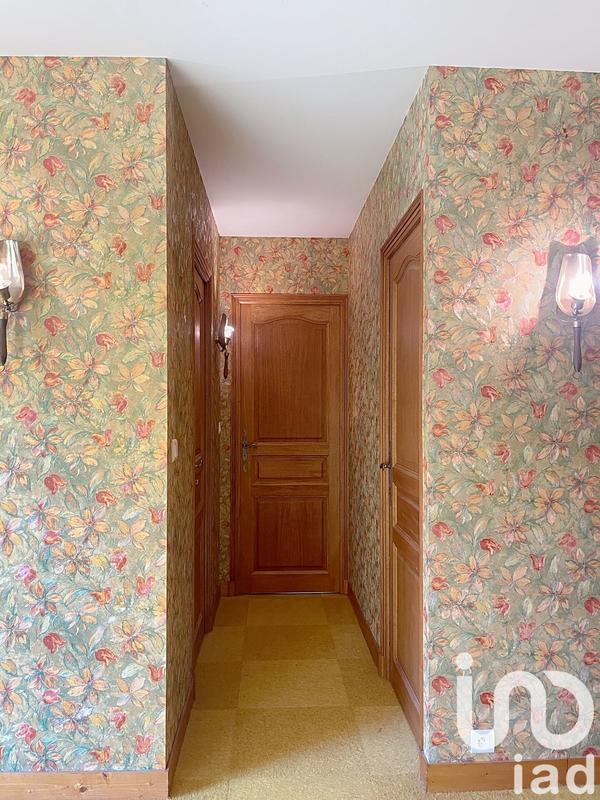 Maison - 239 m² - 10 pièces