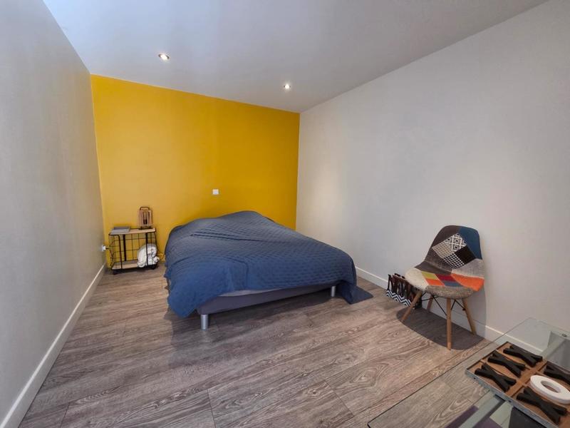 Maison - 215 m² - 10 pièces