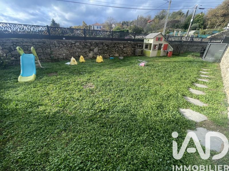 Maison - 225 m² - 5 pièces