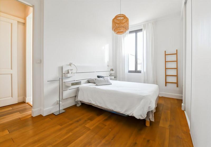 Maison - 245 m² - 12 pièces