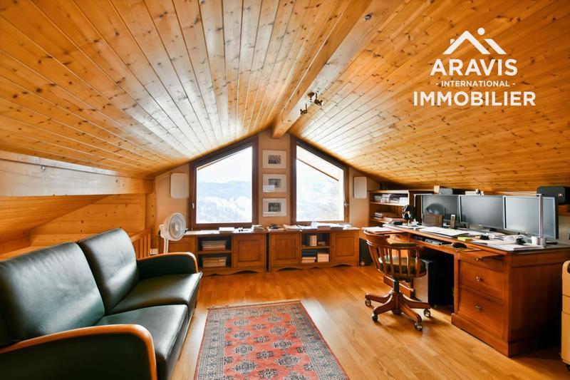 Propriété - 215 m² - 6 pièces