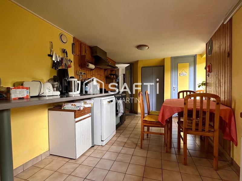 Maison - 200 m² - 7 pièces