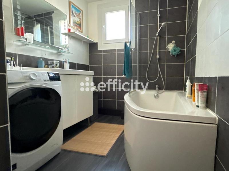 Appartement - 86 m² - 4 pièces