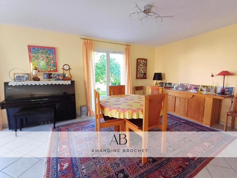 Maison - 180 m² - 7 pièces