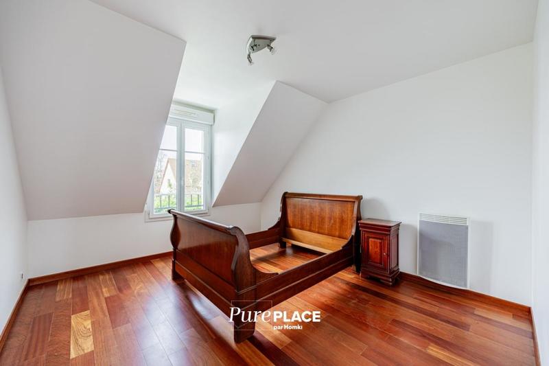 Maison - 205 m² - 8 pièces