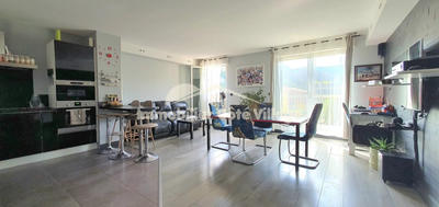 Appartement - 100 m² - 5 pièces