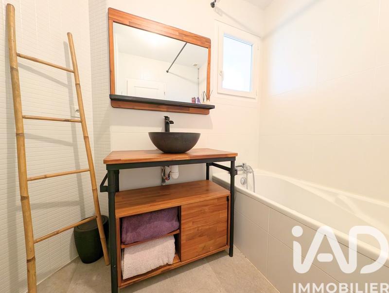 Maison - 96 m² - 5 pièces