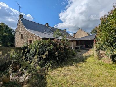 Maison - 224 m² - 9 pièces