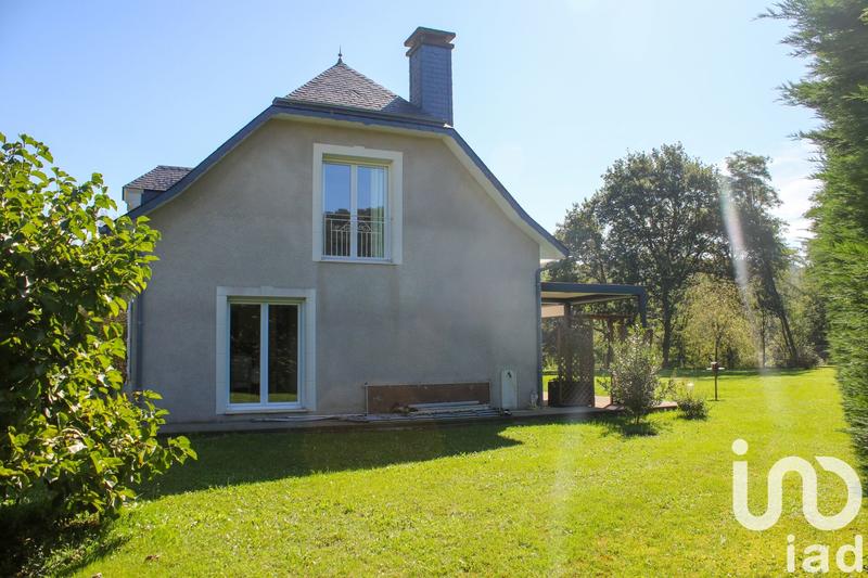 Maison - 257 m² - 8 pièces