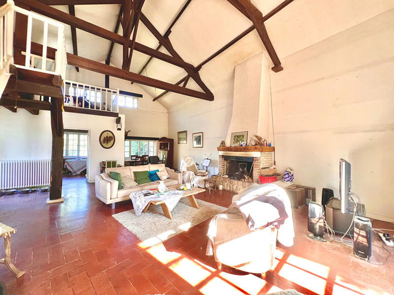 Maison - 211 m² - 6 pièces