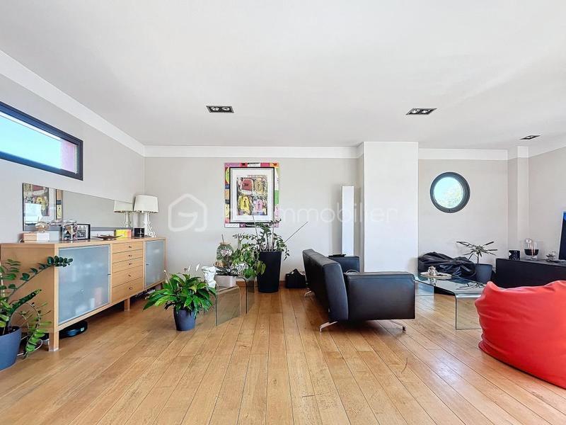 Immeuble - 256 m² - 12 pièces