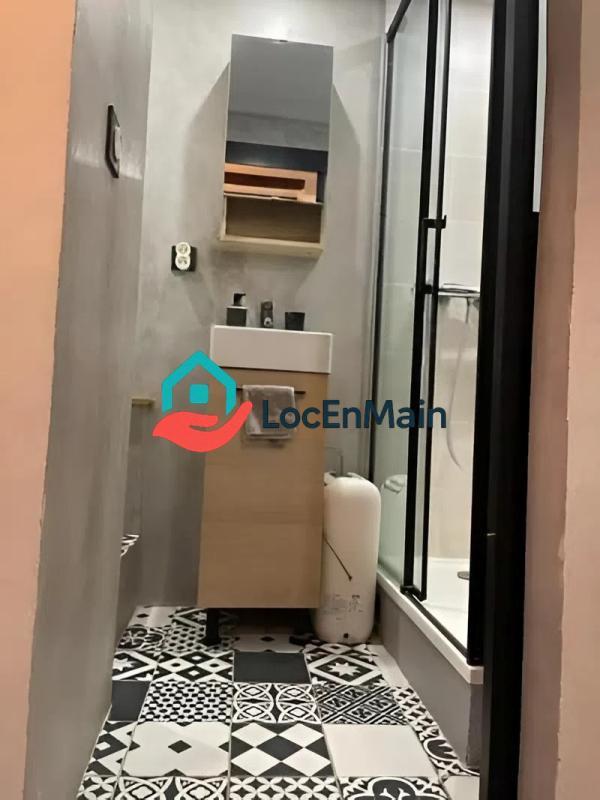 Studio - 25 m² - 1 pièce