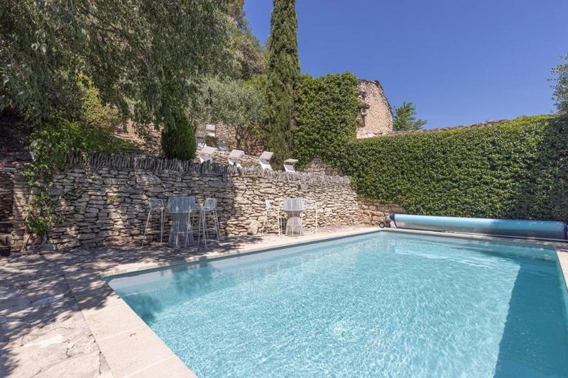 Maison - 440 m² - 12 pièces