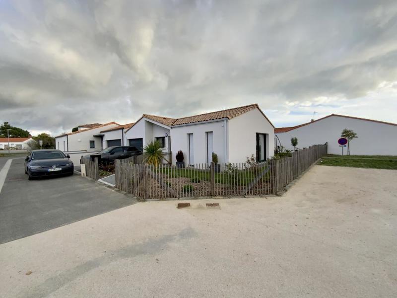 Maison - 99 m² - 5 pièces