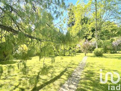 Maison - 200 m² - 9 pièces