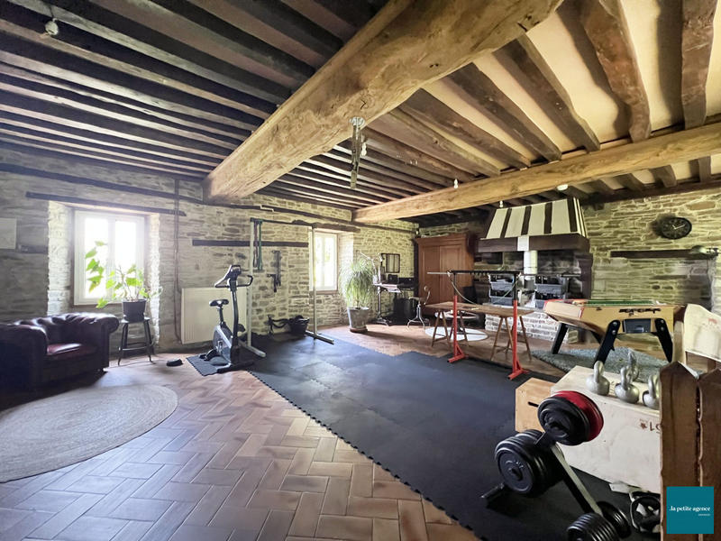 Maison - 281 m² - 8 pièces