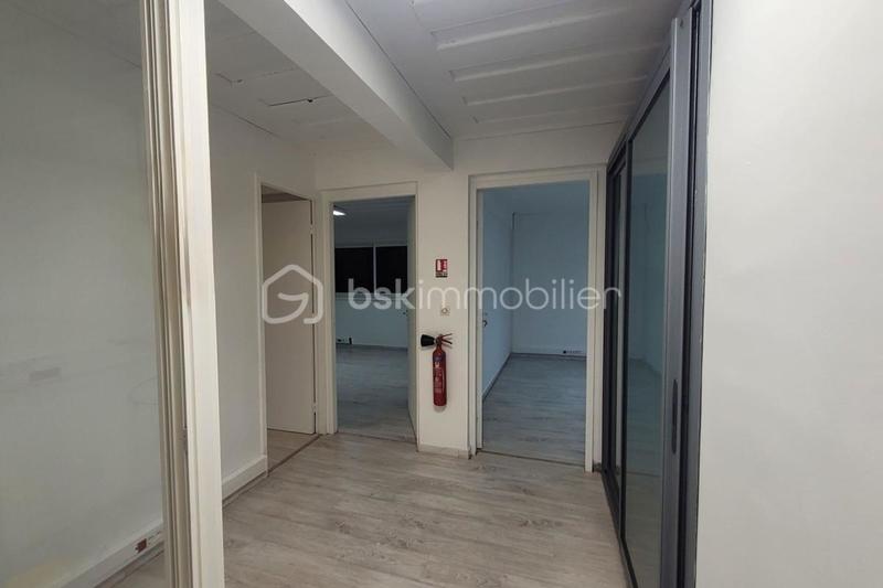 Bureau - 140 m² - 6 pièces