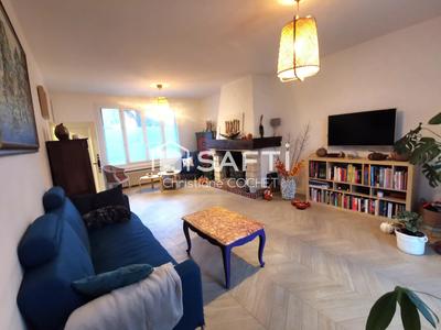 Maison - 220 m² - 6 pièces