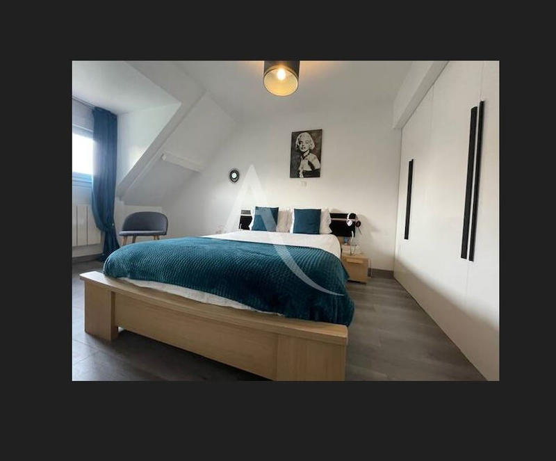 Maison - 104 m² - 4 pièces