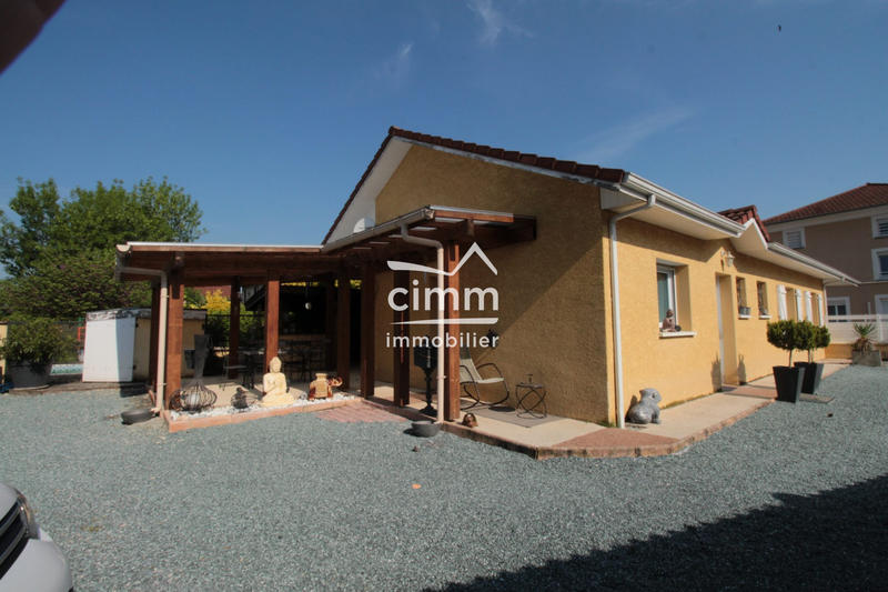 Villa - 100 m² - 5 pièces