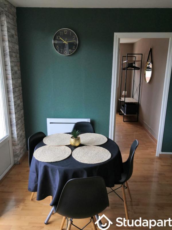 Chambre - 9 m² - 1 pièce