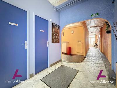 Local d'activités - 176 m²