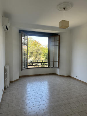 Appartement - 85 m² - 3 pièces