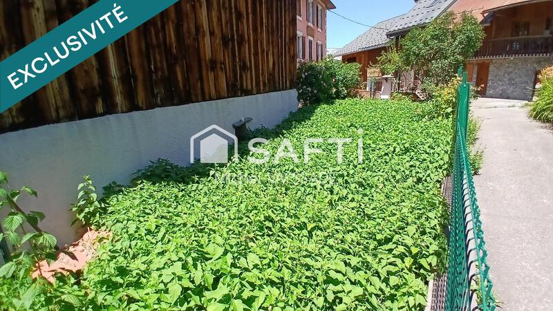 Maison - 180 m² - 10 pièces