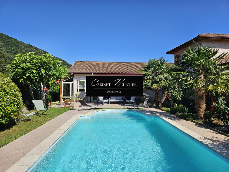 Maison - 141 m² - 7 pièces