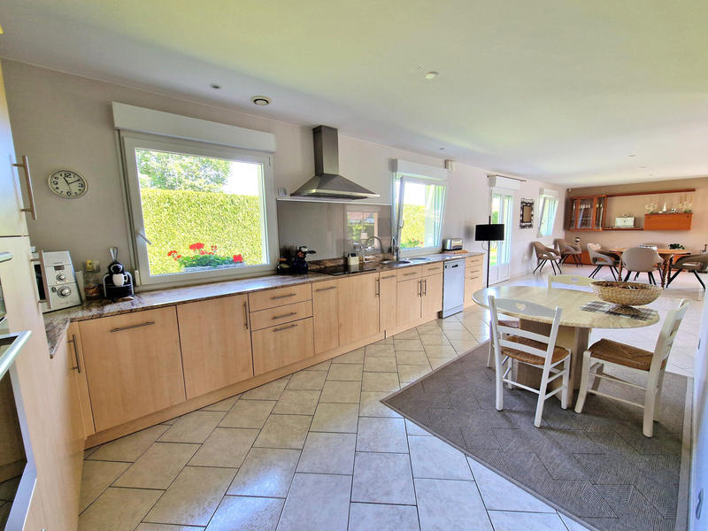 Maison - 270 m² - 6 pièces